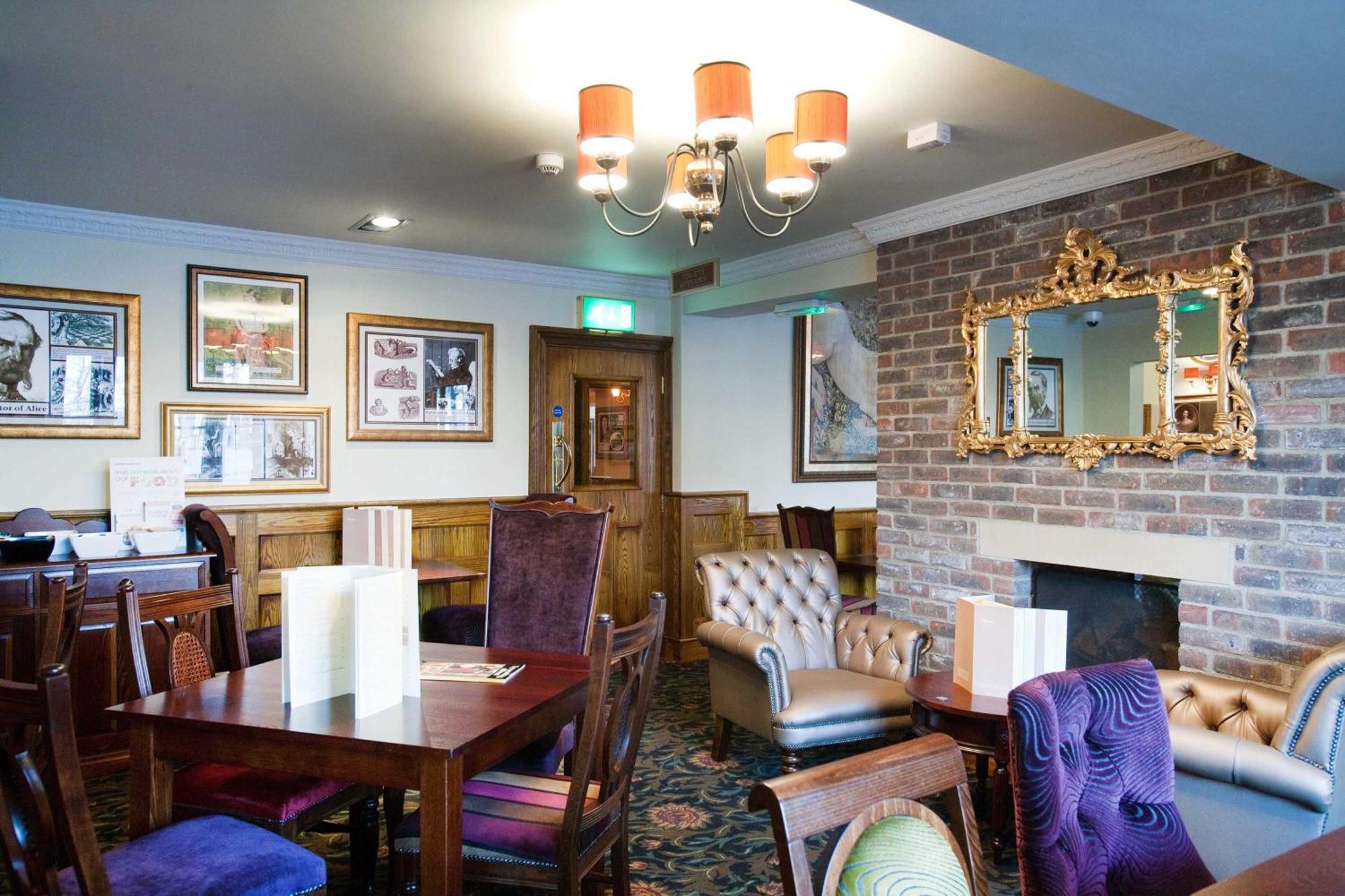 The Unicorn Hotel Wetherspoon Ripon Exteriér fotografie