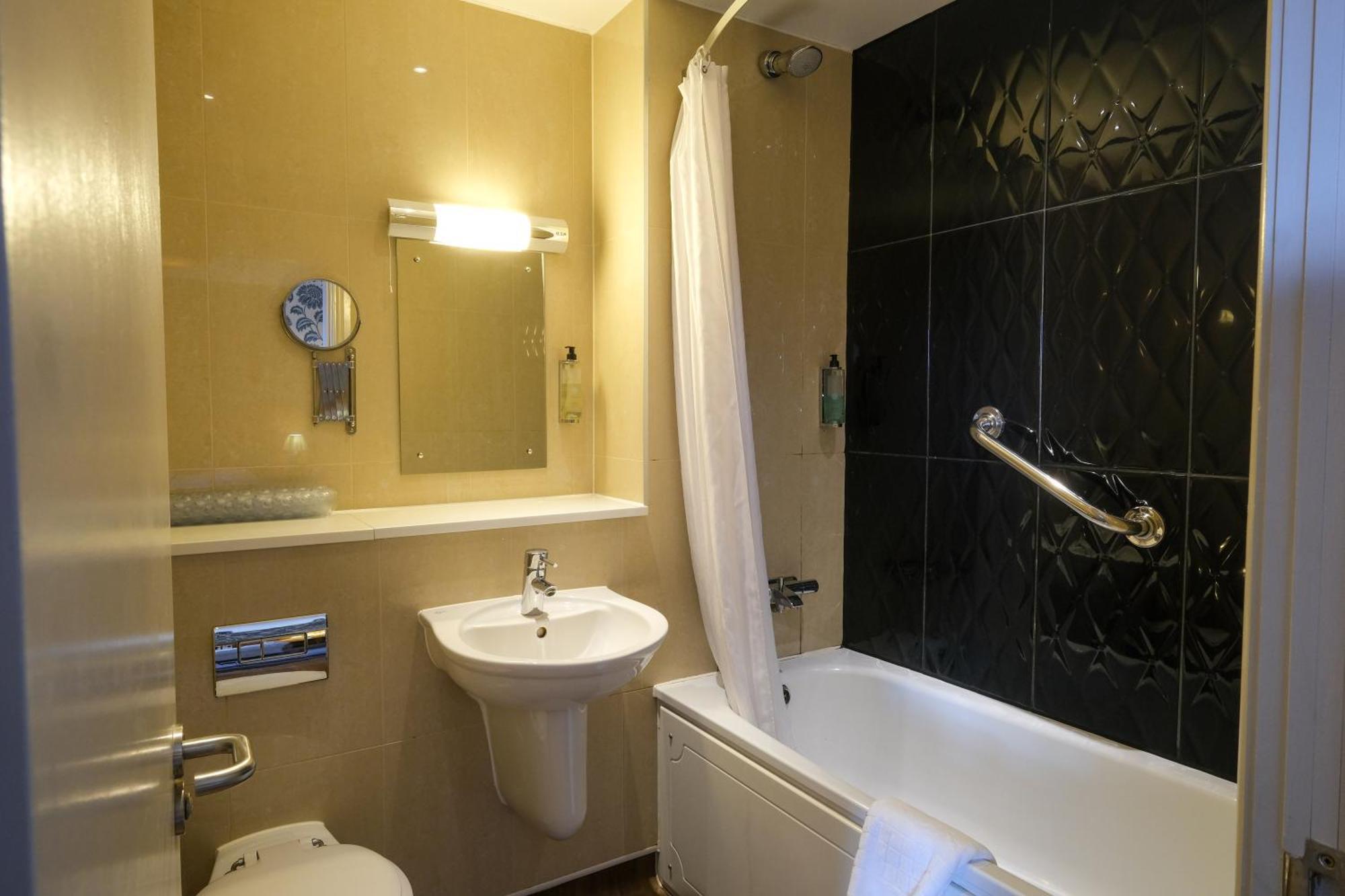 The Unicorn Hotel Wetherspoon Ripon Exteriér fotografie