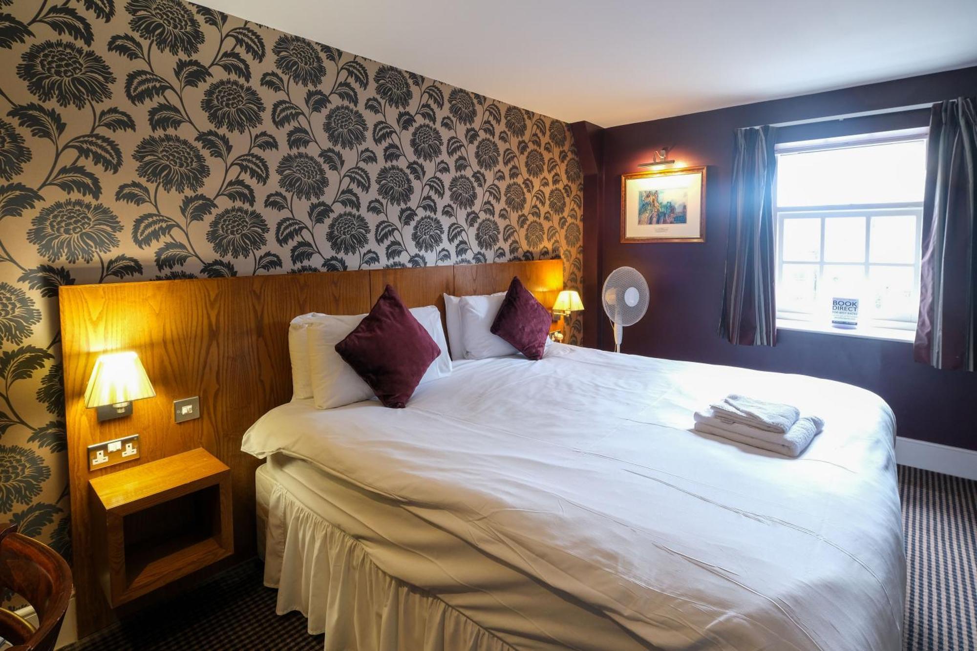 The Unicorn Hotel Wetherspoon Ripon Exteriér fotografie