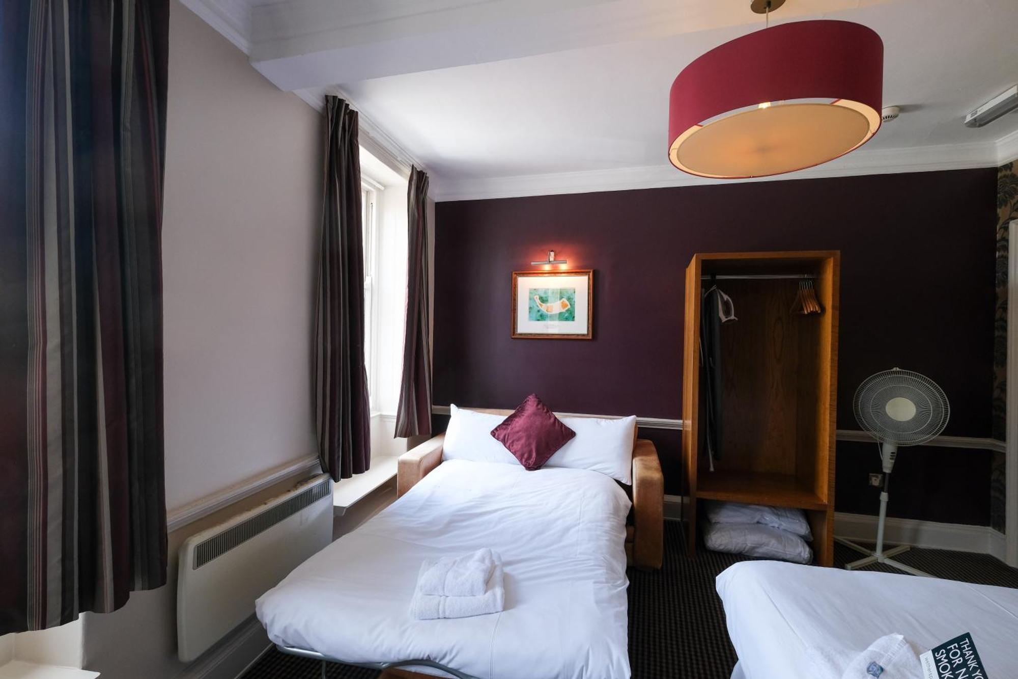 The Unicorn Hotel Wetherspoon Ripon Exteriér fotografie