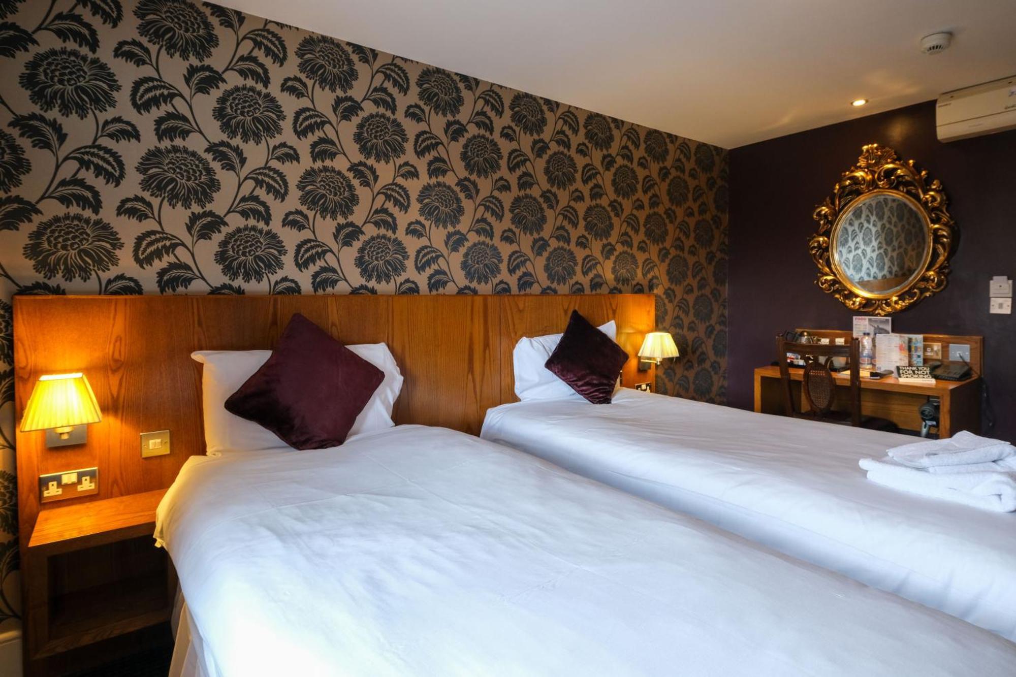The Unicorn Hotel Wetherspoon Ripon Exteriér fotografie