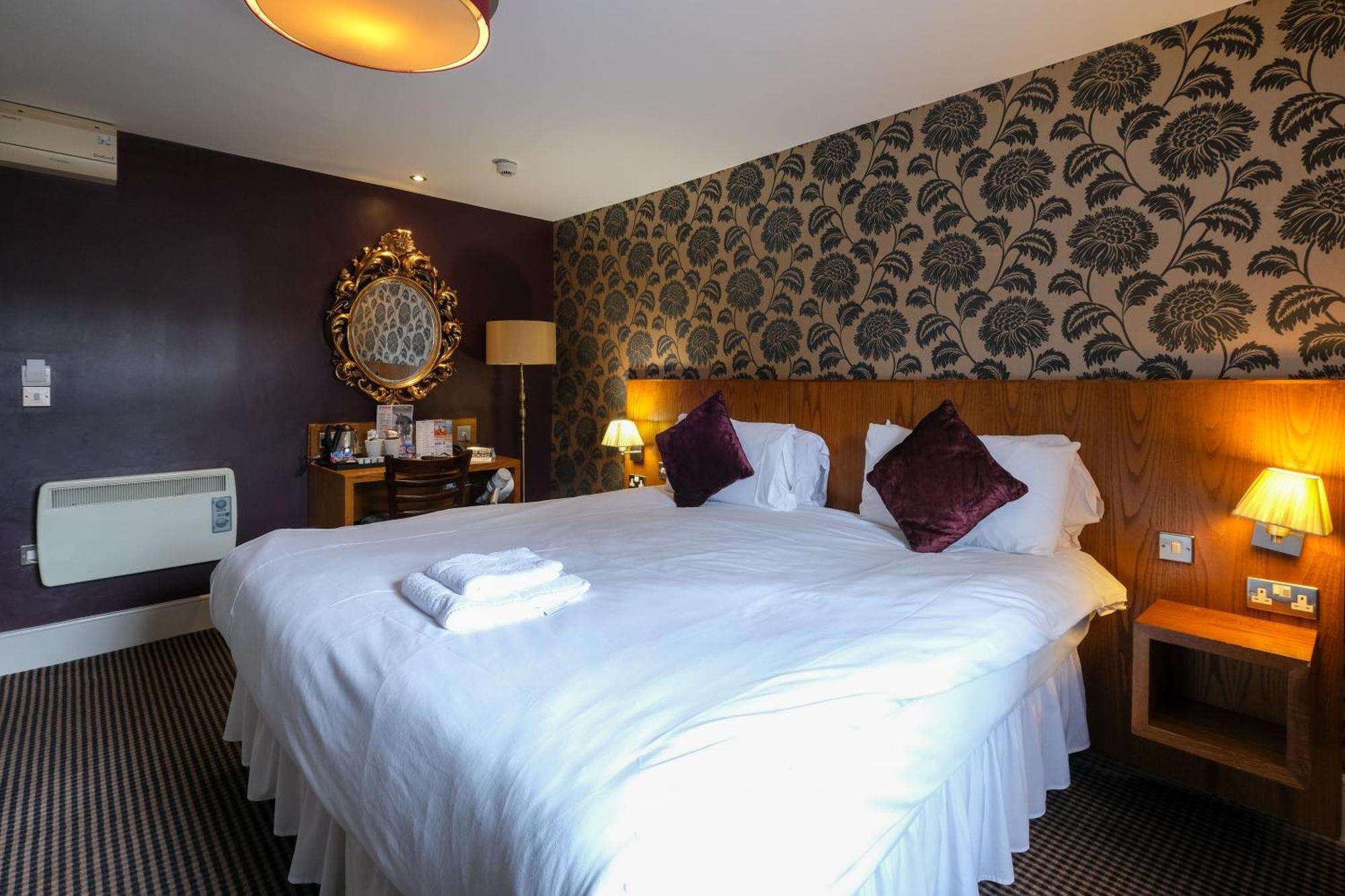 The Unicorn Hotel Wetherspoon Ripon Exteriér fotografie