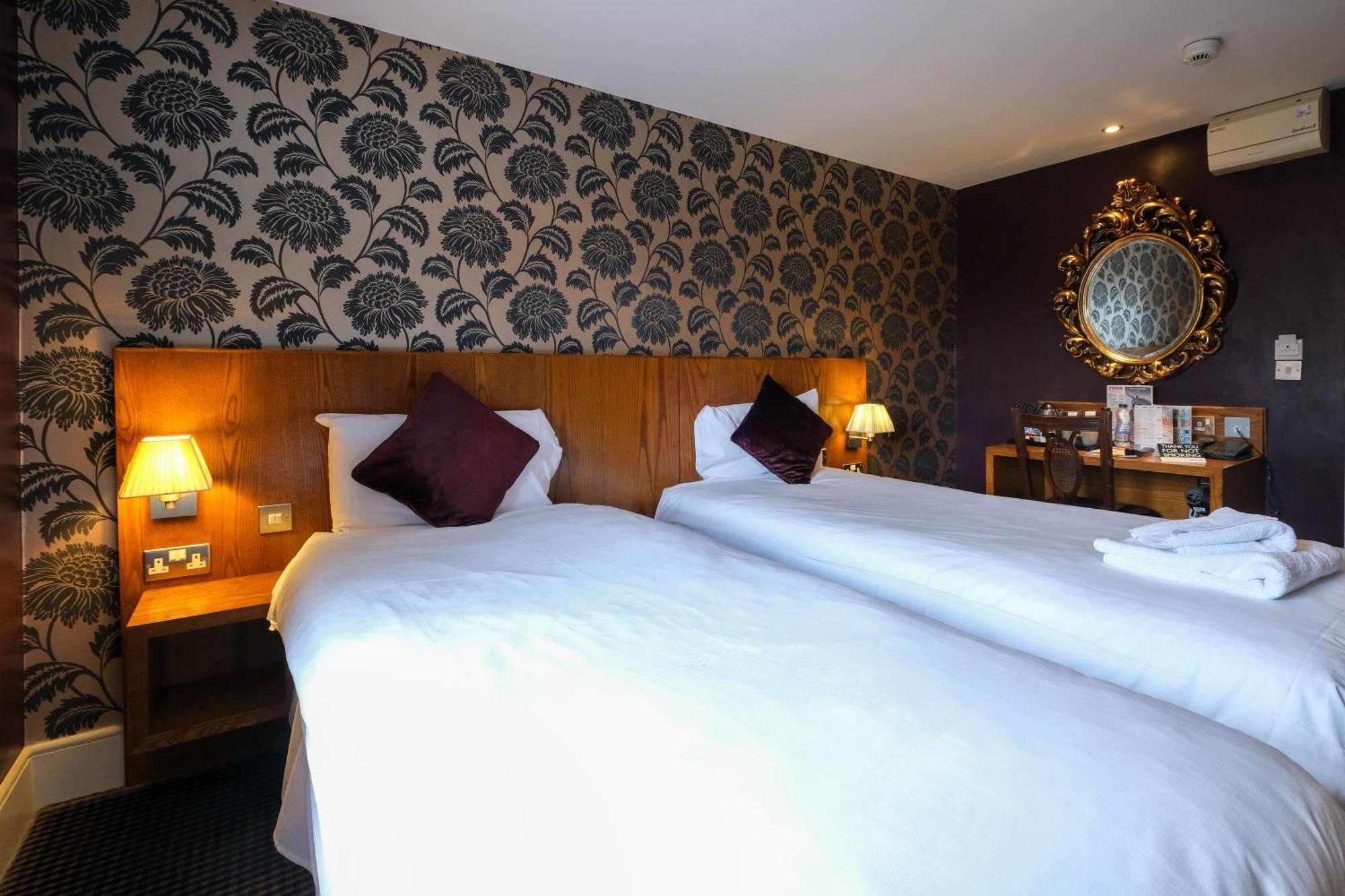 The Unicorn Hotel Wetherspoon Ripon Exteriér fotografie